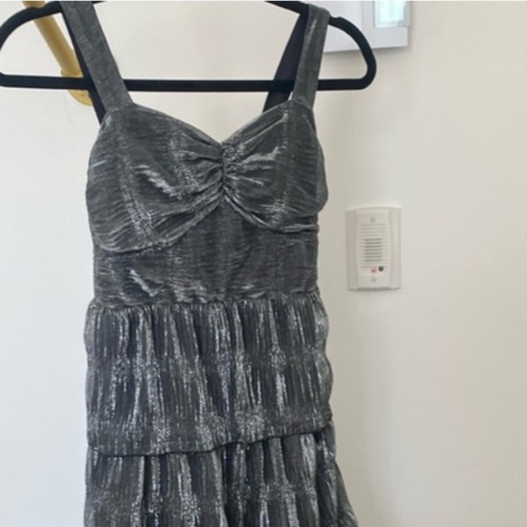 DYNAMITE -  Silver Textured Midi Skirt - XS - Picture 15 of 15